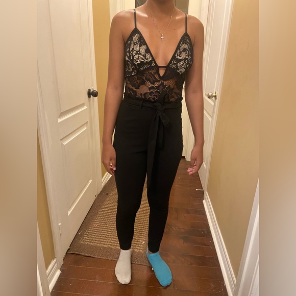 Black laced romper - Picture 2 of 5